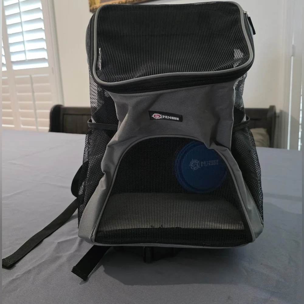 Gray Pet Carrier Backpack With Water Bowl by Pawsse